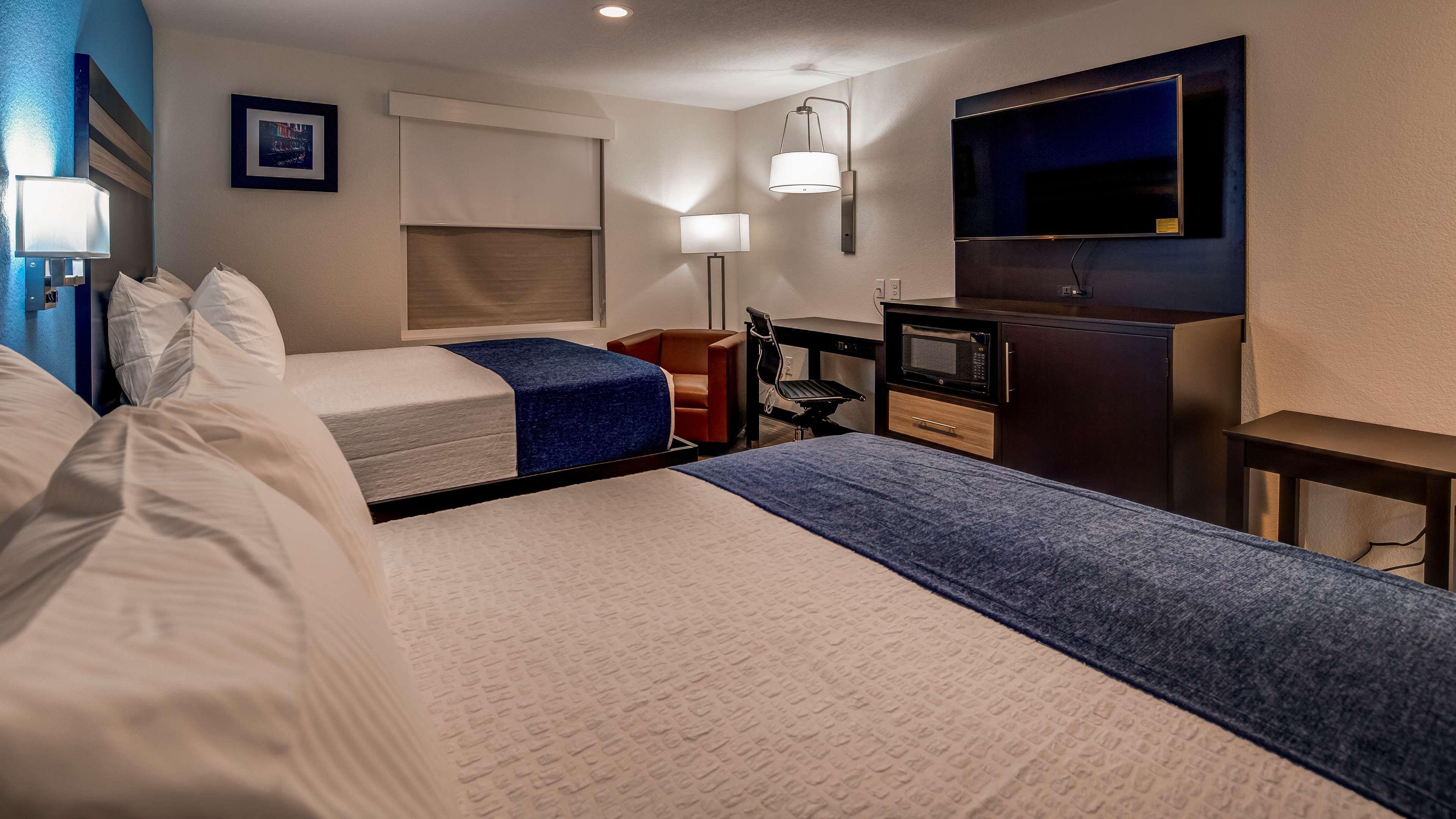 Hotel Surestay By Western Humble