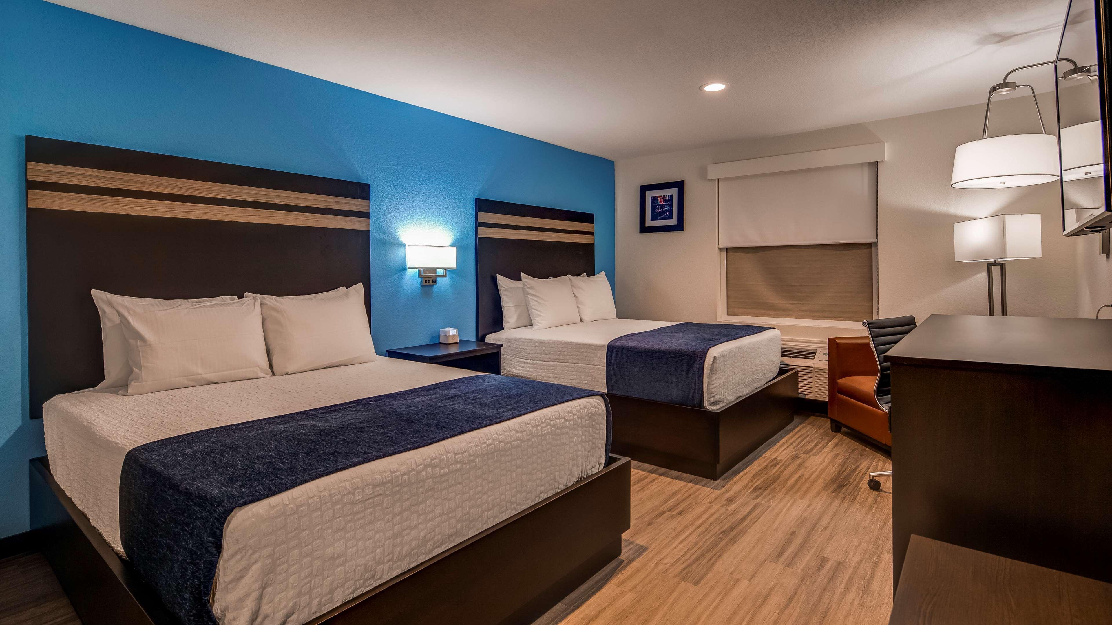 Surestay By Western Hotel 3*