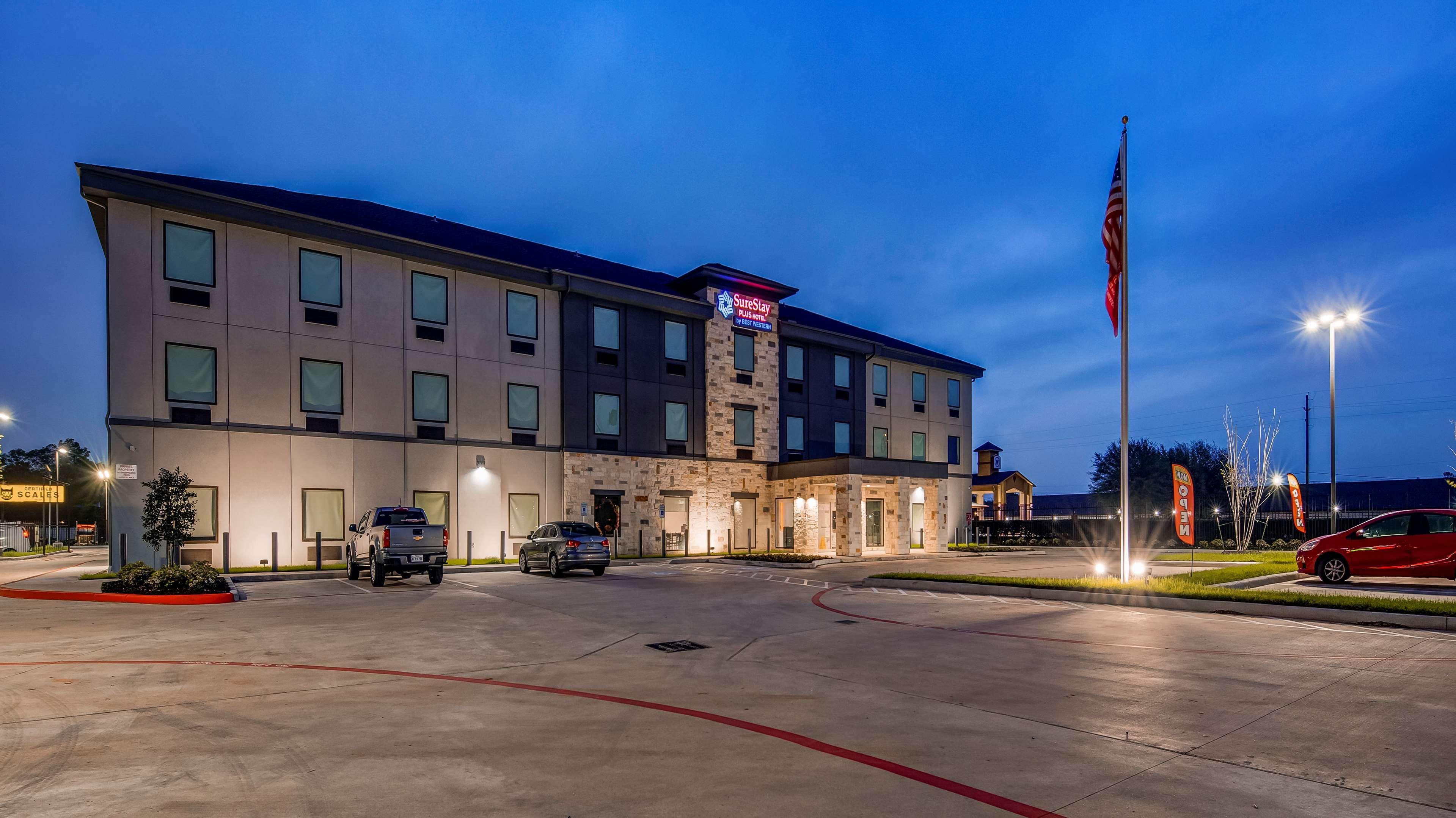 Surestay By Western Hotel 3*